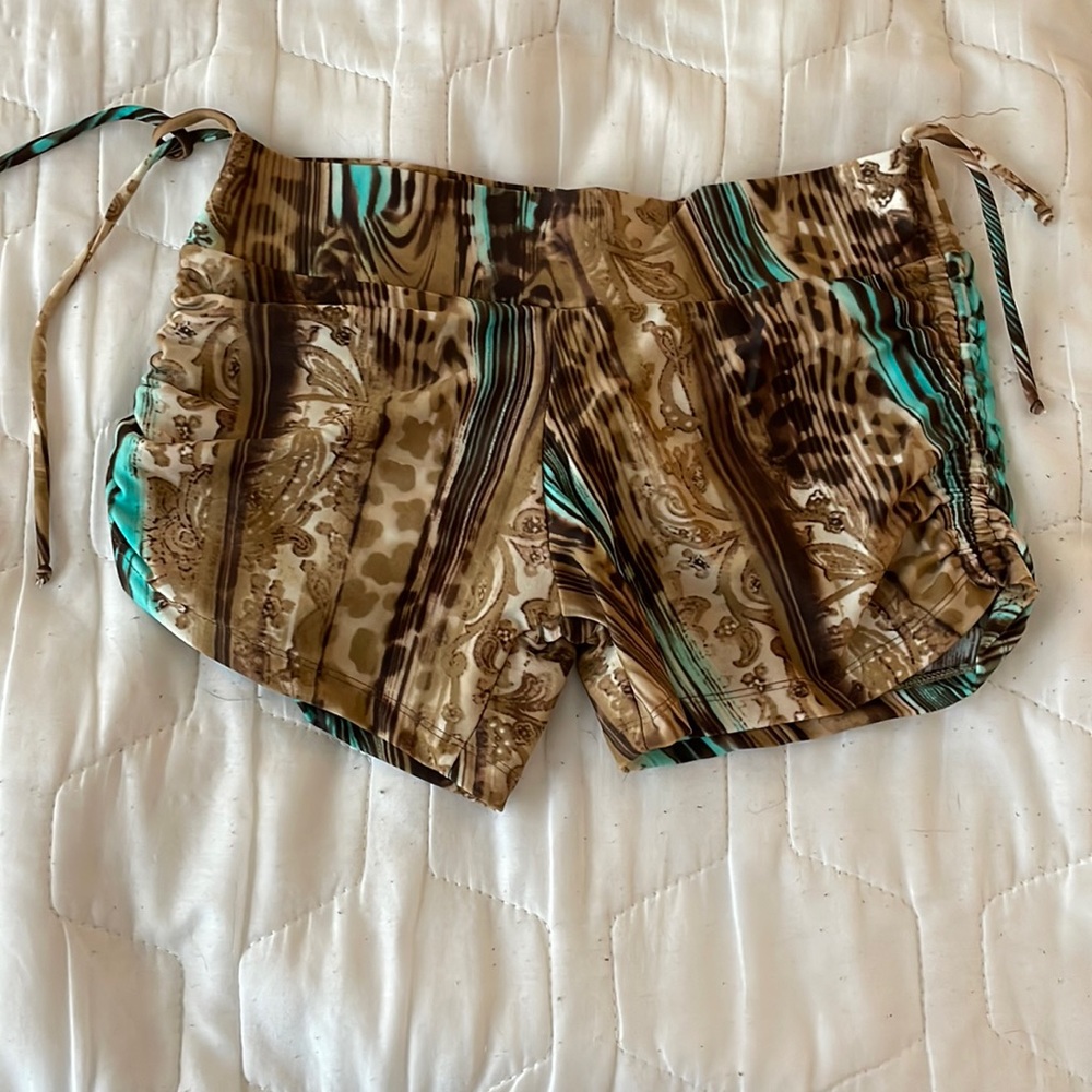 Cute athletic shorts that cinch on each side